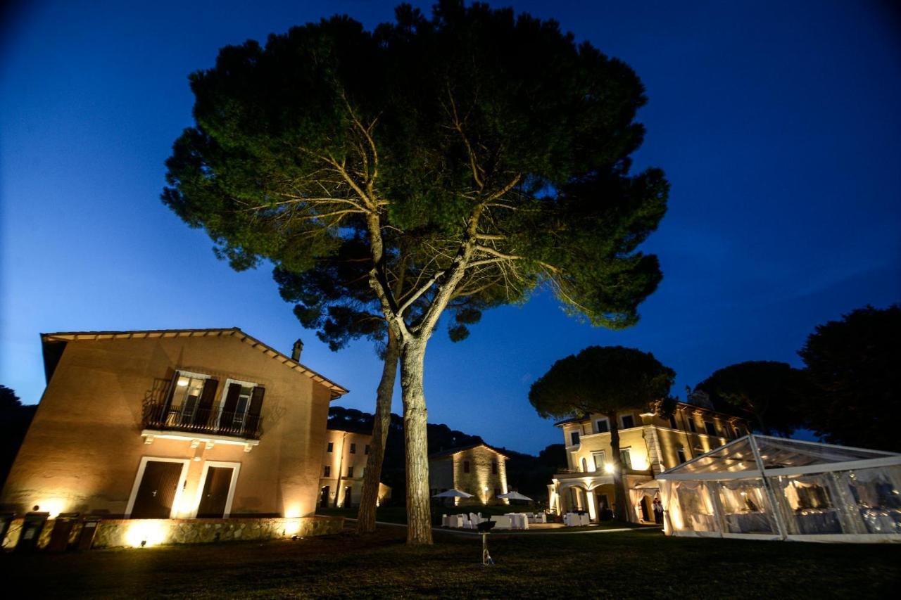 קאסטיגליונה דל לאגו Isola Polvese Resort מראה חיצוני תמונה