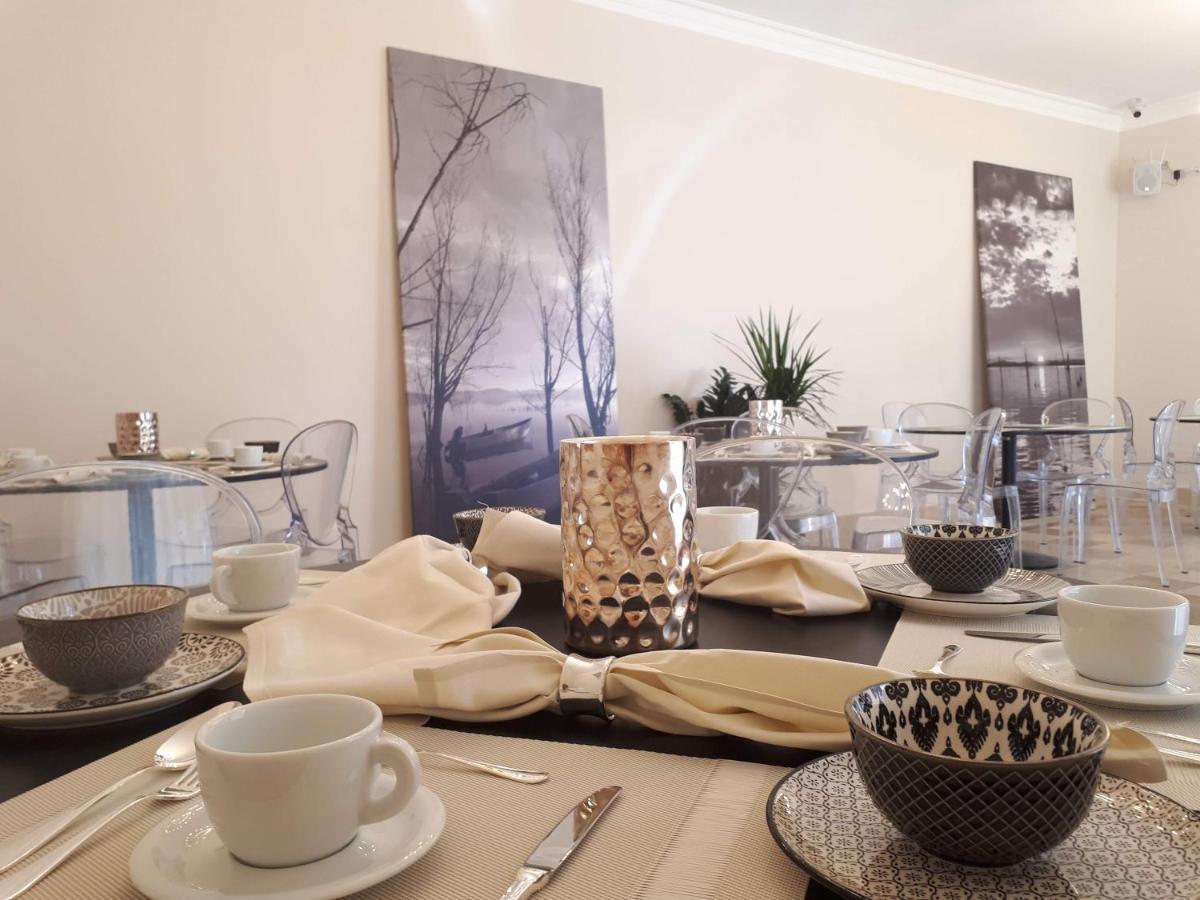 קאסטיגליונה דל לאגו Isola Polvese Resort מראה חיצוני תמונה