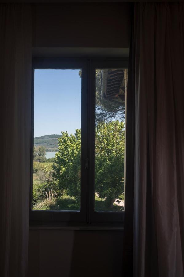 קאסטיגליונה דל לאגו Isola Polvese Resort מראה חיצוני תמונה